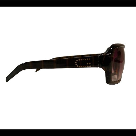 GUESS Sunglasses With Guess Case - Picture 2 of 8